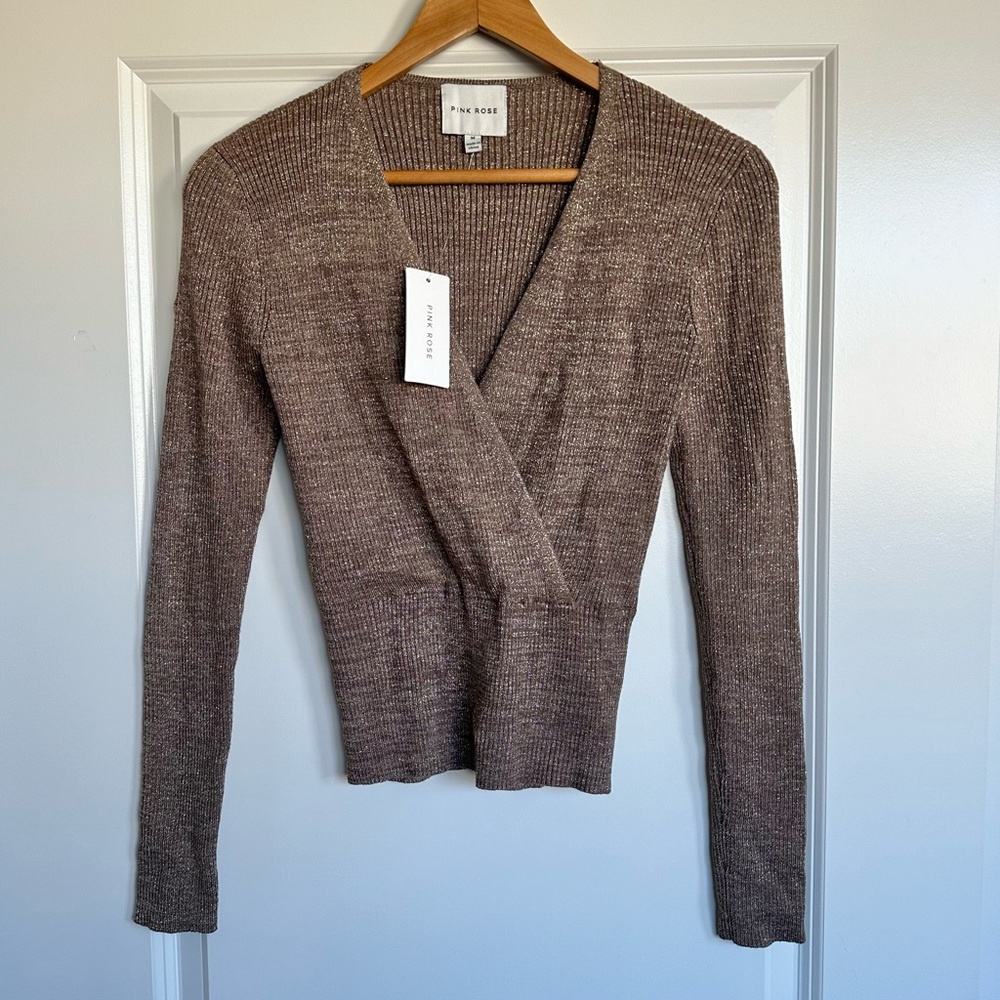 🔵 Pink Rose Sweater Top sz Medium Long Sleeve Stretchy Cross Over Mocha Metallic